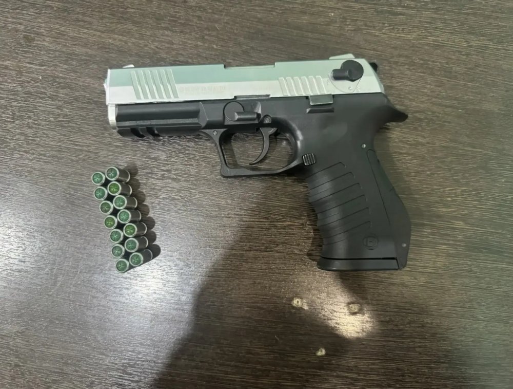 Изъяты пистолет и патроны к нему 