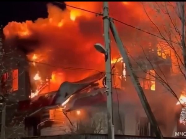 Фото МЧС,  пожар в Ростошах
