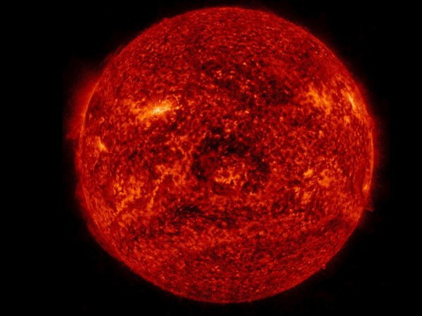 Солнечный шторм накрывает Землю: 3 дня максимальной опасности для здоровья