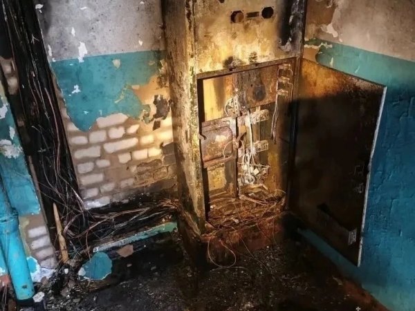 сгоревший электрощиток фото МЧС России