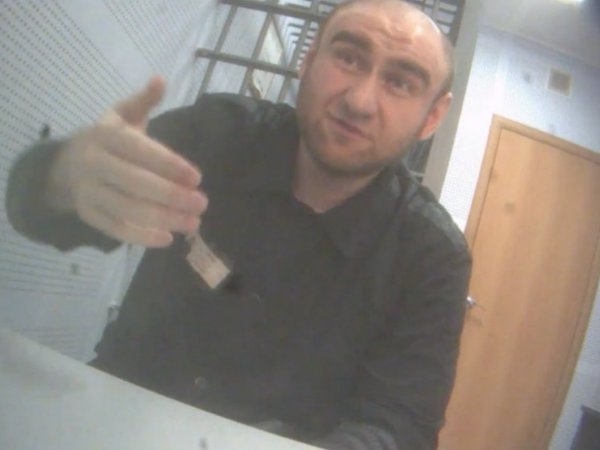 Арашуков  в тюрьме обсуждает взятку