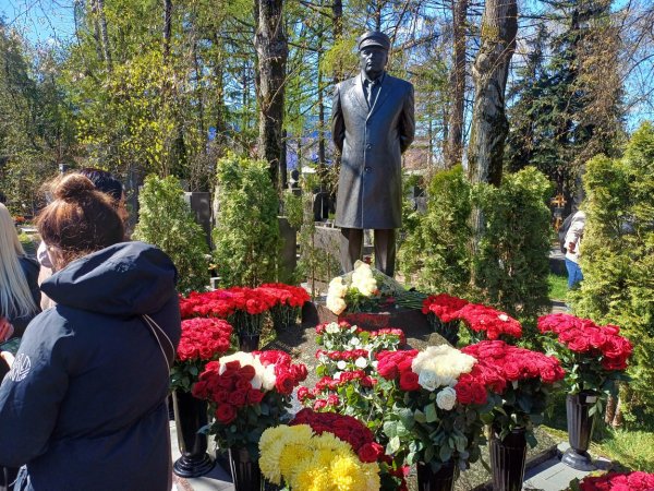 Либерал-демократы отметили день рождения своего вождя