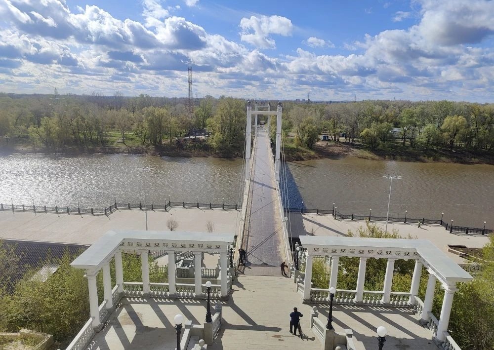 Пешеходный мост через урал подсветят