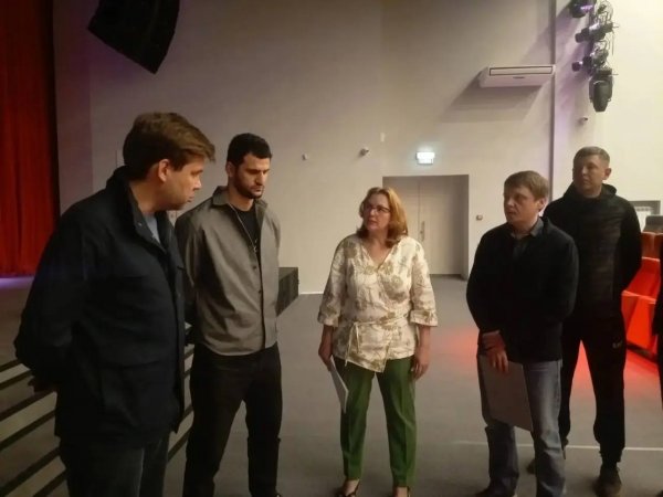 Очередной этап реконструкции ДК «Молодёжный» : глава проверил готовность объекта