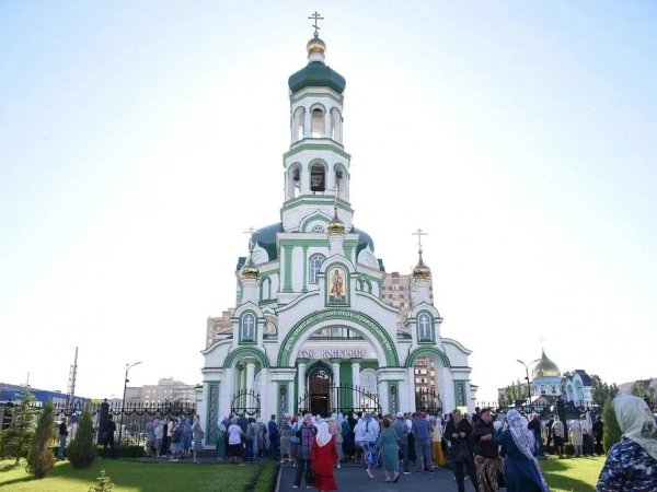 Патриарх Кирилл освятил новый храм в Оренбурге