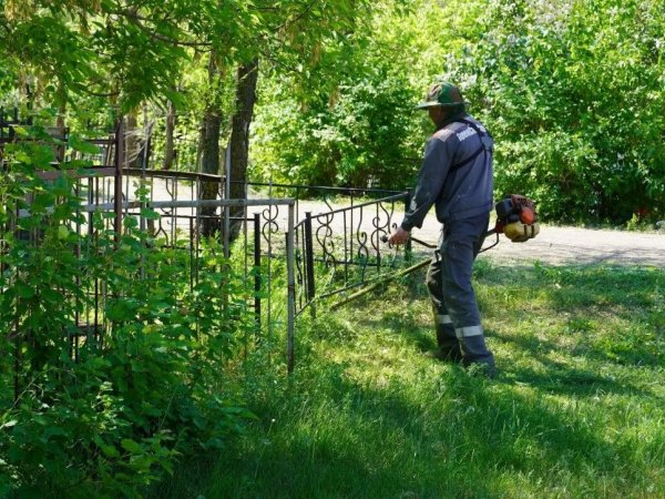 Городские кладбища Оренбурга готовят к летнему сезону