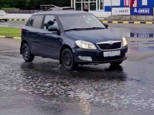 Пахучий потоп: на Малой Земле разлилось канализационное море