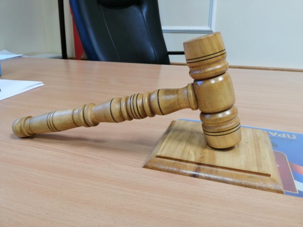 суд взыскал моральный ущерб с медучреждений