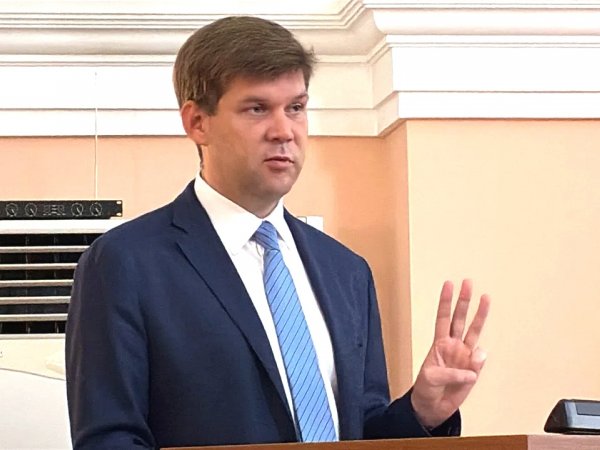 Альберт Юмадилов на заседании горсовета 04.06.2026. Фото 1743.ru