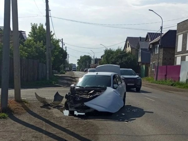 Очевидцы: в ДТП на Орской пострадала женщина
