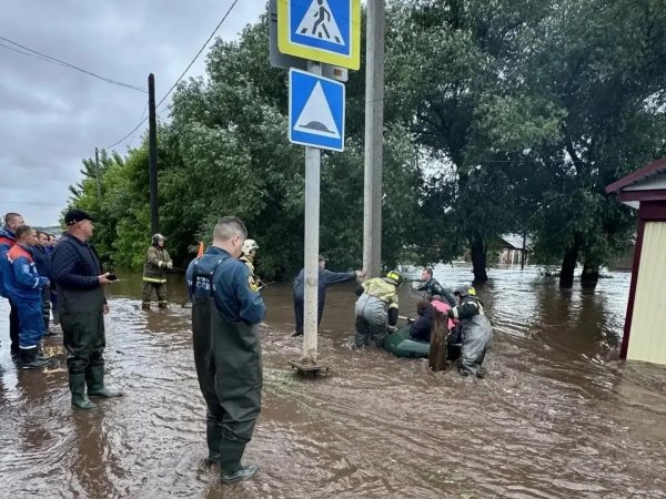 «Единая Россия» оперативно ликвидирует последствия стихии и помогает жителям Оренбуржья