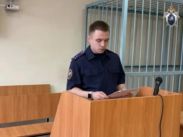 Били, протыкали отвёрткой и резали разбитой бутылкой: в Оренбурге парочка чуть не убила своего знакомого