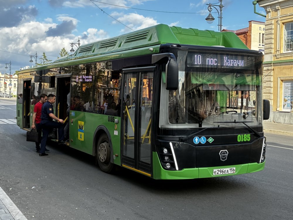 Новый способ оплаты за проезд появился в муниципальный автобусах Оренбурга. Фото: 1743.ru 