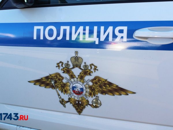 Полицейский запрыгнул в машину беглеца на скорости 180 км/ч: суд вынес приговор мигранту и его сообщнице