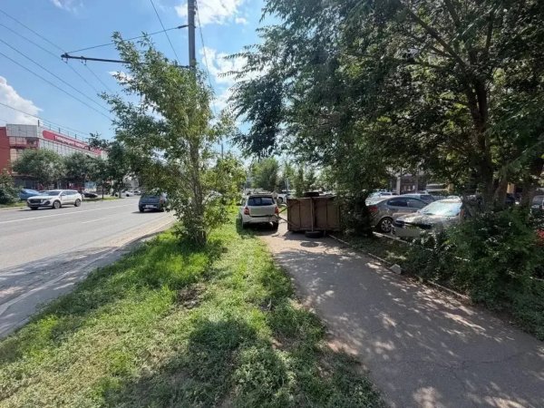 В Оренбурге 75-летний пенсионер попал под колеса «Лады» с прицепом