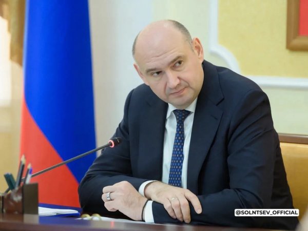 «Недопустимо отставание»: Евгений Солнцев потребовал ускорить ремонт школ и восстановление жилья