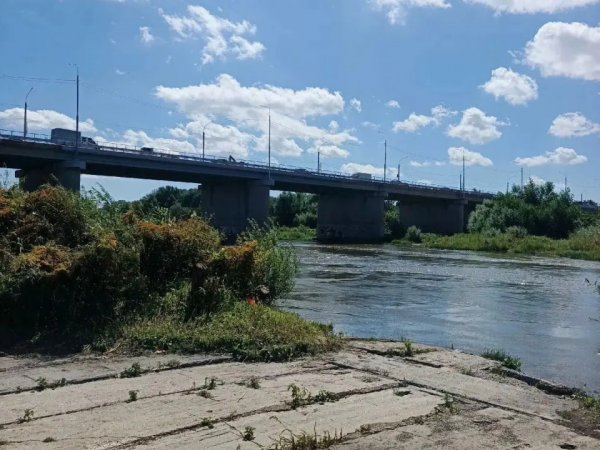 В Оренбурге из реки Урал достали тело женщины