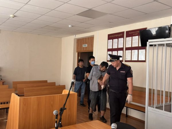 47-летнего жителя Акбулака доставили в суд для избрания меры пресечения. Фото: пресс-служба Акбулакский районный суд