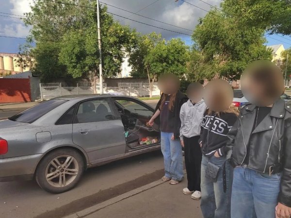 В Оренбурге у 18-летней пассажирки автомобиля полицейские нашли наркотики