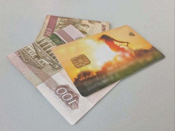 В Оренбурге подростку грозит «уголовка» за трату денег с чужой карты