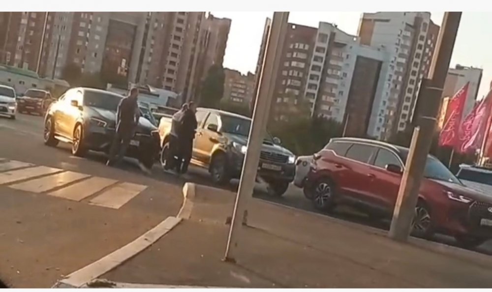 пробка на Северном в Оренбурге из-за аварии