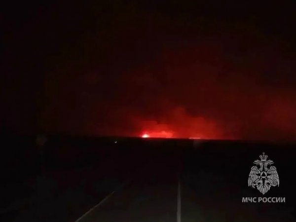 В Гайском округе ведут борьбу с ландшафтным пожаром