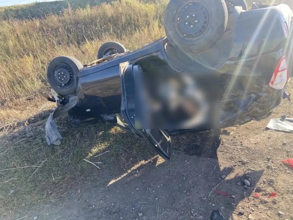 В Оренбургском районе автомобиль вылетел в кювет и перевернулся