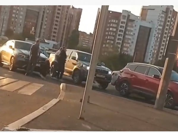 пробка на Северном в Оренбурге из-за аварии