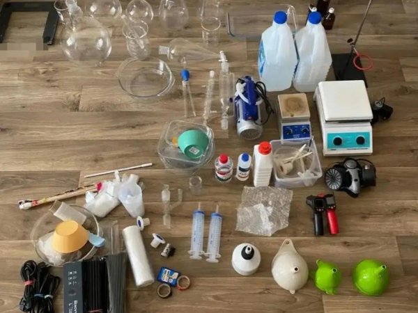 «Во все тяжкие» по-оренбургски: два компаньона варили «синтетику» в подпольной лаборатории на улице Джангильдина