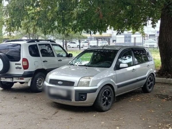 Автомобиль или оплата долга? Судебные приставы навестили должника за коммуналку