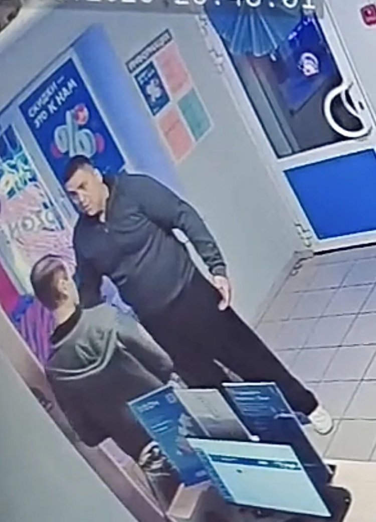 Избил и скрылся: полицейские Оренбурга разыскивают хулигана