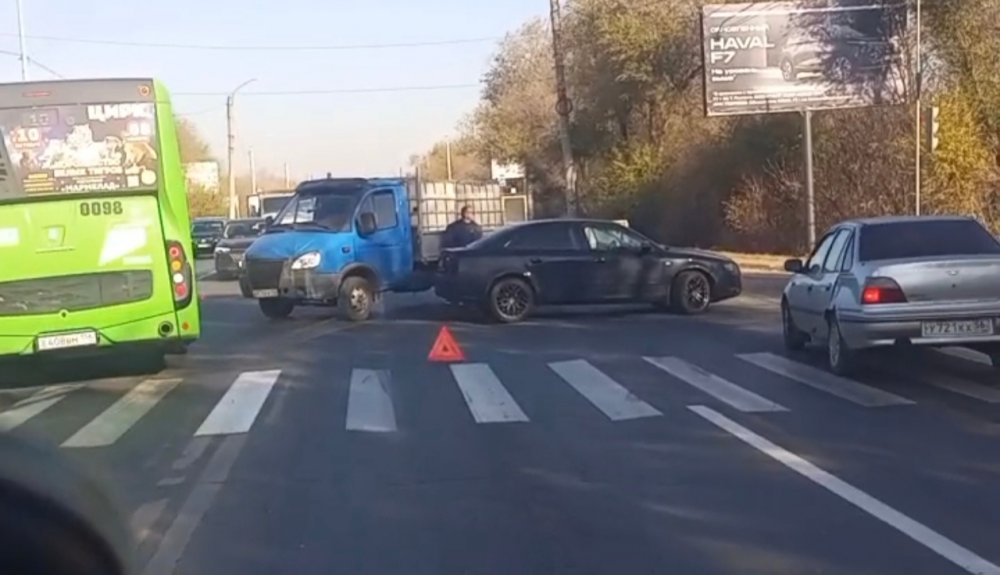 Авария на Донгузской, перекрыто две полосы