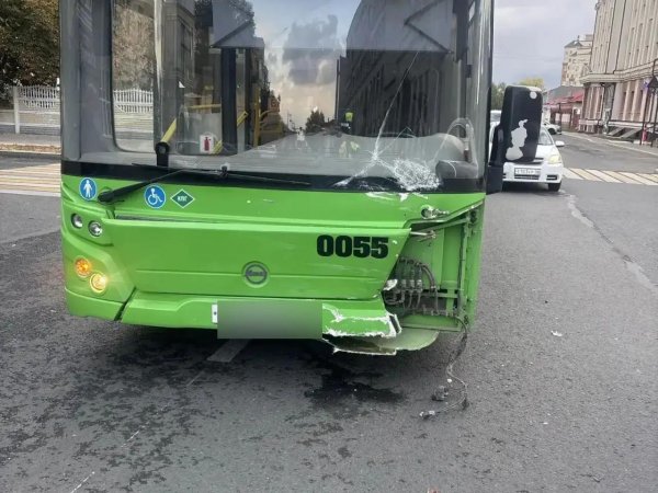 Вновь пострадала пассажирка автобуса 80Н в Оренбурге, на этот раз в ДТП