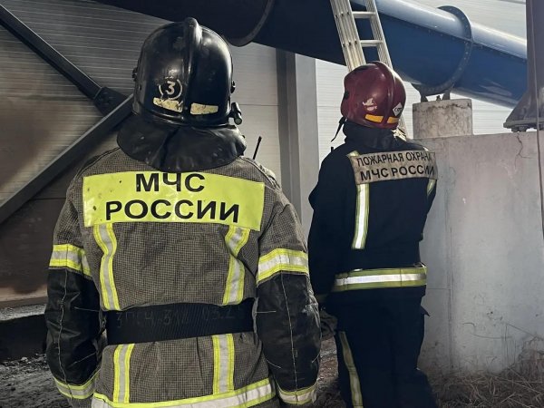 МЧС: На территории ТРЦ КИТ в Оренбурге горел утеплитель